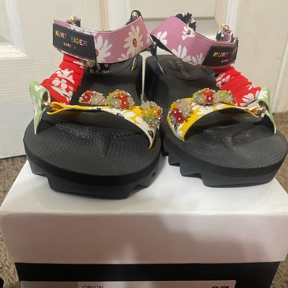 Kurt Geiger - Picture 2 of 5